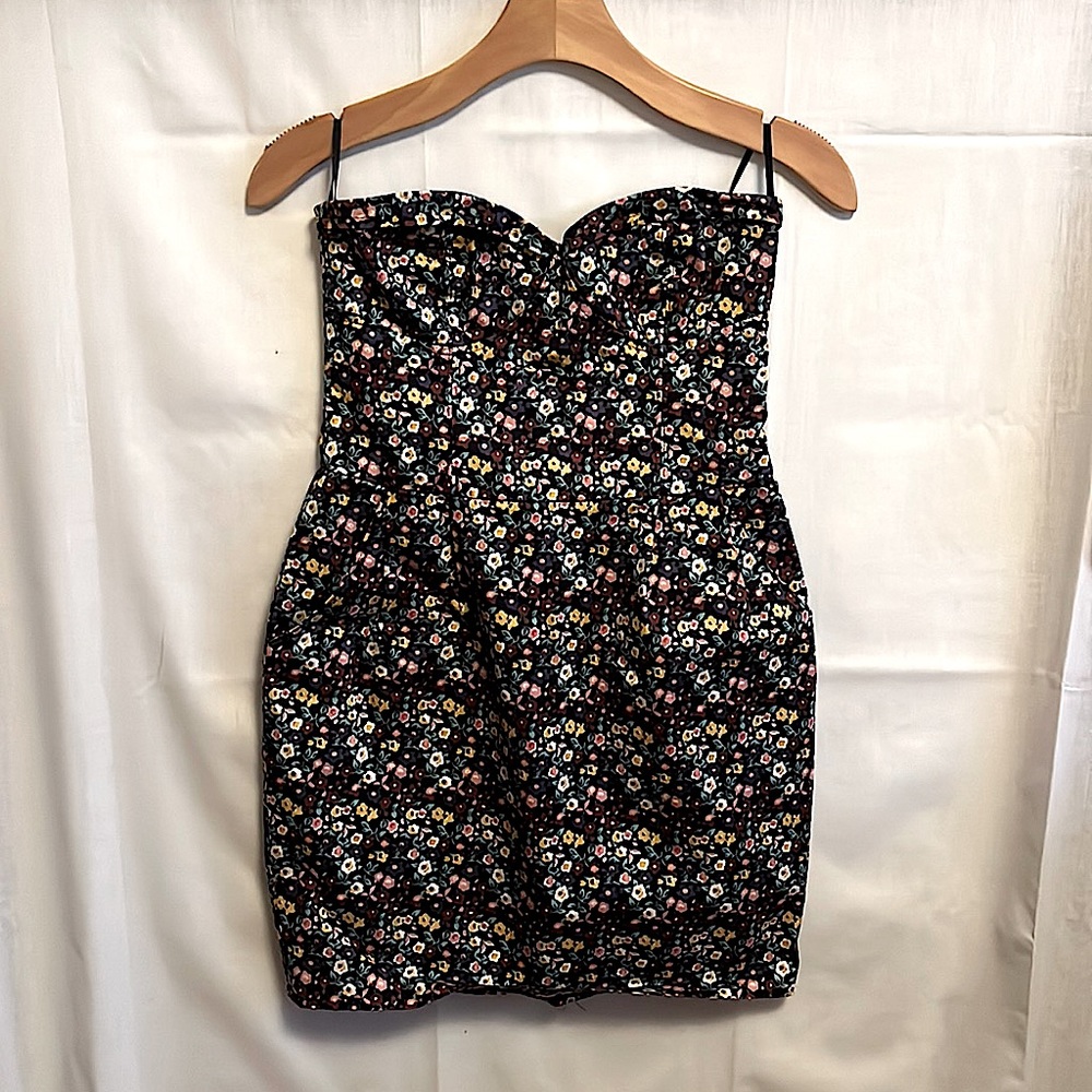 ARITZIA Talula Strapless Floral Mini Dress // Size 4